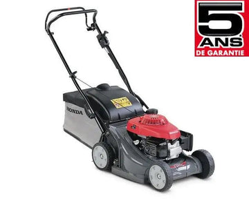 Tondeuse thermique Honda HRX 426 PDEA poussée, moteur 160 cm³, coupe 42 cm, bac 60 L. Ergonomique, fiable, silencieuse. Idéale pour jardinier exigeant, jusqu'à 800 m².