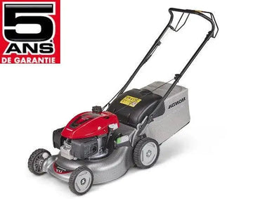 Tondeuse thermique HONDA HRG 466 SKEP tractée, moteur 145 cm³, coupe 46 cm, bac 55 L, mulching intégré. Idéale pour jardins jusqu’à 1000 m². Ergonomique, puissante et facile à manier.