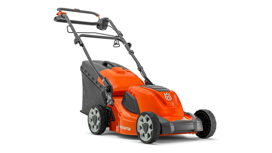 Tondeuse HUSQVARNA LC 141C électrique 1800 W, 41 cm, éjection arrière, bac 50 L, silencieuse et robuste. Idéale pour entretenir votre jardin sans effort.