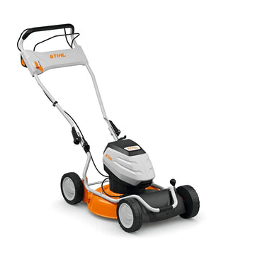 Tondeuse STIHL RMA 2 RV à batterie, mulching intégré, 48 cm, variateur 6 vitesses. Mode ECO, légère et maniable. Idéale pour pelouses jusqu’à 510 m². Batterie vendue séparément.