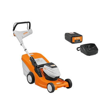 Tondeuse STIHL RMA 448 TC avec batterie AP 300 et chargeur AL 300. Tractée 48 cm, moteur EC, bac 55 L, guidon EasyBac, mulching en option. Puissance et autonomie.