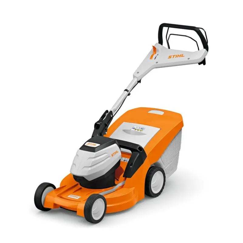Tondeuse STIHL RMA 448 VC tractée 46 cm, variateur de vitesse, bac 55 L, mode ECO, guidon EasyBac. Pour jardins 450 m². Batterie non incluse. Silencieuse et puissante.