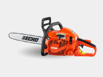 Tronçonneuse ECHO CS 352 ES, thermique 34 cm³, guide 35 cm, 3 chaînes pro, antivibration, démarrage facile. Parfaite pour élaguer, tronçonner et débiter du bois.