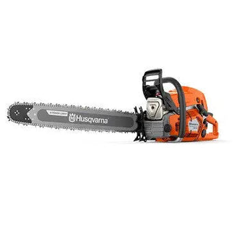 Tronçonneuse HUSQVARNA 592 XP : moteur 92,7 cm³, 5,6 kW, guide 50 ou 60 cm, AutoTune, X-Torq. Idéale pour l’abattage professionnel. Livrée prête à l’emploi.