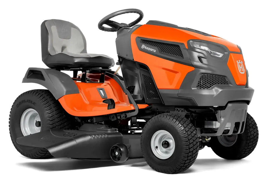 Tondeuse autoportée HUSQVARNA TS 146 TXD, moteur Briggs & Stratton bicylindre 656 cm³, 117 cm de coupe, transmission hydrostatique, blocage différentiel, embrayage électromagnétique, robuste et maniable.